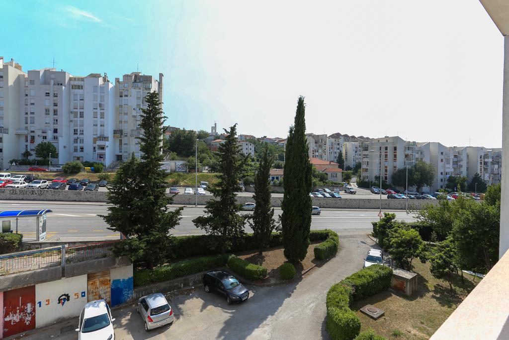Apartment Vesna Спліт Екстер'єр фото