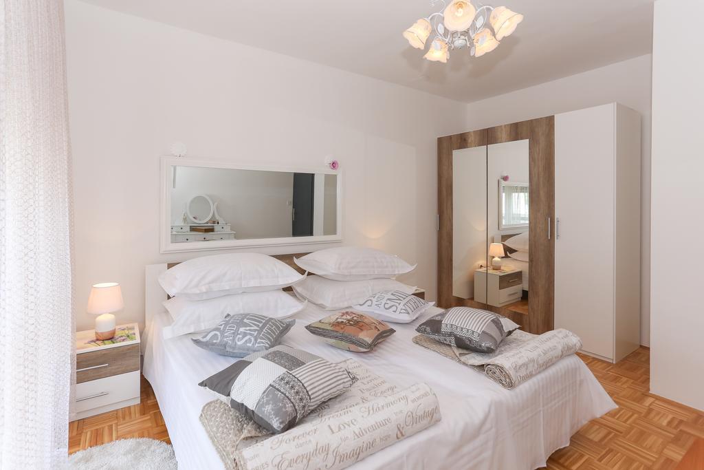 Apartment Vesna Спліт Екстер'єр фото